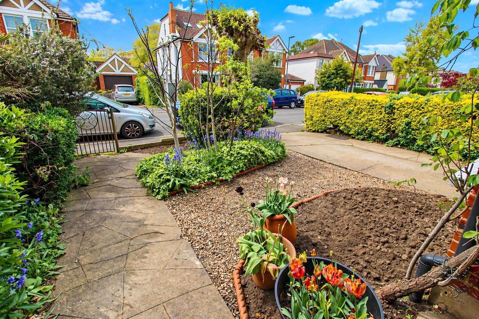 Onslow Gardens, Wallington